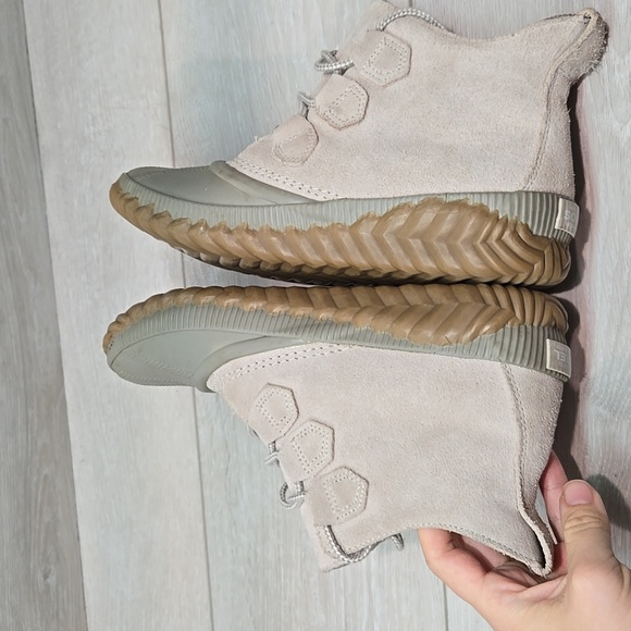 Sorel Taupe Out'N About Plus SoftAnkle Duck Rubber Leather Boots Shoes Sz 8.5 - Picture 10 of 13